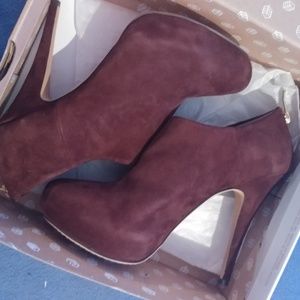 Heeled boots